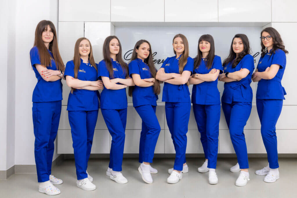 Microscop dentar pentru tratamente fără compromisuri 4 ECHIPA 2 scaled