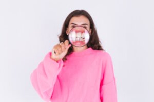 Gingii inflamate? Cauze, simptome și tratament eficient pentru gingivită