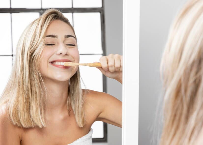 Inflamația gingiilor: De la primele semne până la tratament pas cu pas