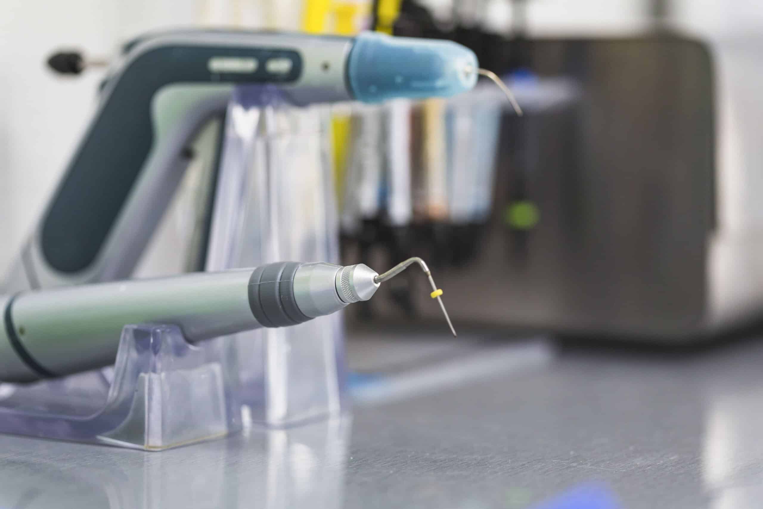 medic endodontist in Bucuresti