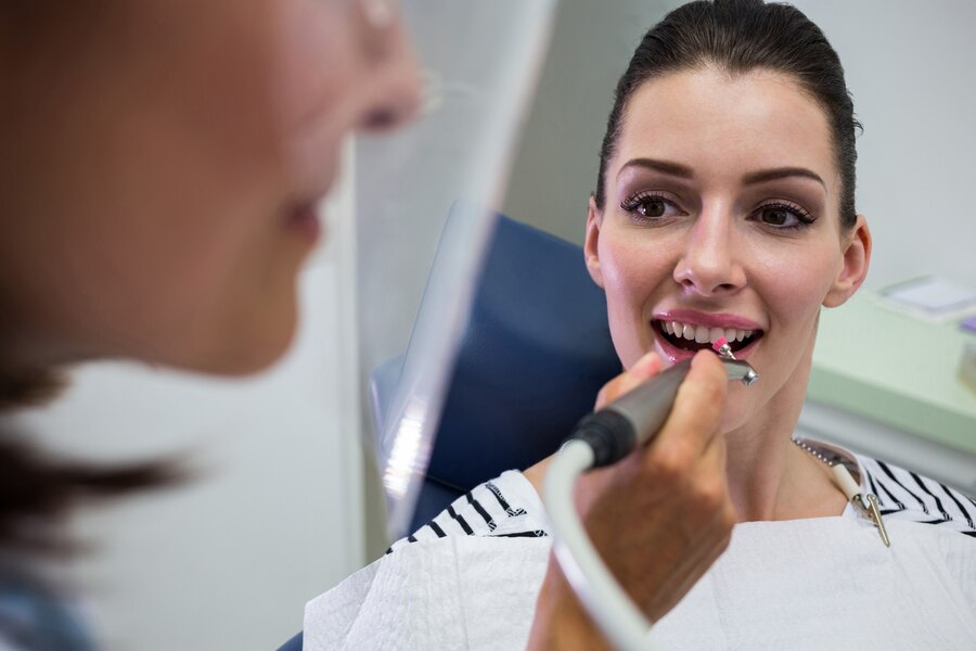 igienizare dentară profesională cu detartraj ultrasonic